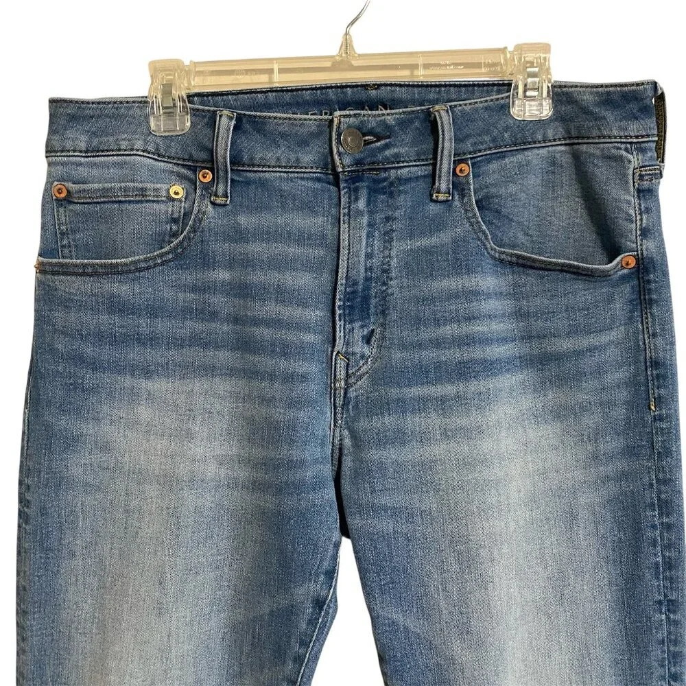 American Eagle Men's AirFlex+ Temp Tech Athletic Fit Jean  Size 34 x 32